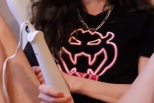 Hannah Owo Masturbating on the Gaming Chair – Onlyfans video